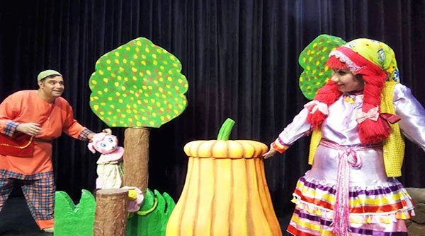 نمایش عروسکی دزد قصه ها در سالن نمایش پارک ارم تا ۵۰درصد تخفیف