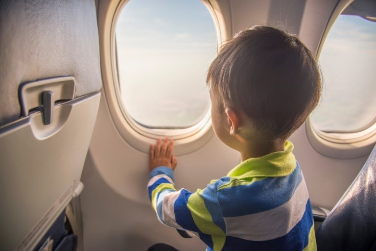 نکاتی درباره سفر هوایی همراه با کودکان