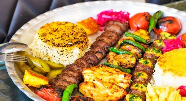 رستوران تبریزبان ویژه سینی‌های خوشمزه غذایی با ۴۰درصد تخفیف