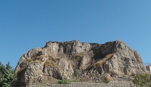 لایه‌نگاری تپه‌ باستانی گیلان‌غرب