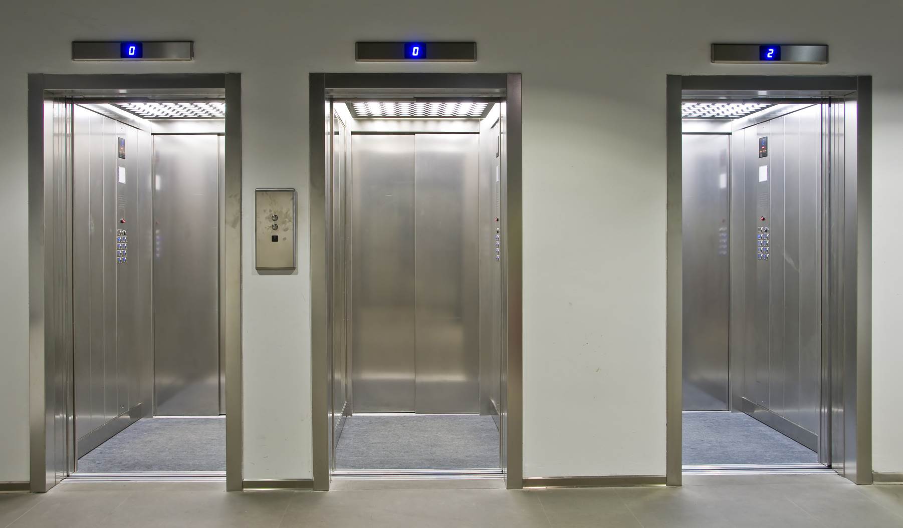 نیمی از آسانسورهای بیمارستانی کرمانشاه استاندارد ندارند