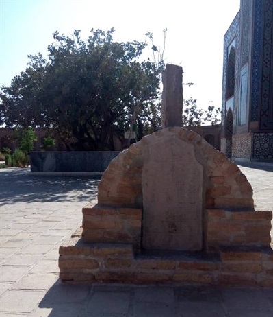 نصب سنگ لوح مزار مولانا قطب‌الدین محمد تایبادی