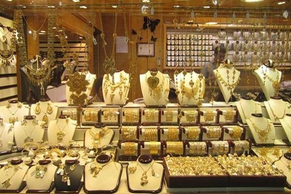 طلاهای خزانه در اختیار تولیدکنندگان قرار گیرد