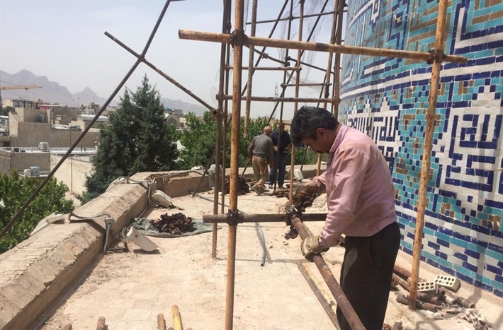 پایان عملیات مرمت گنبد مدرسه چهارباغ اصفهان