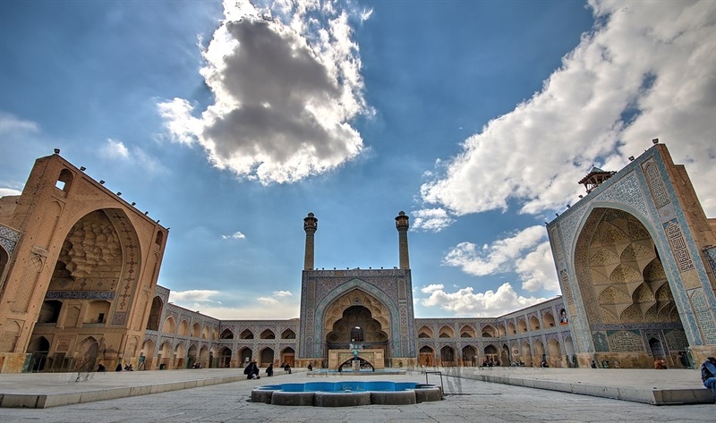 آغاز مرمت تزئینات ایوان شرقی مسجد جامع عتیق اصفهان