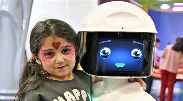 بازی در روبوکیدز، اولین خانه و شهربازی رباتیک ایران، ویژه سنین ۲ تا ۱۴ سال تا ۵۰درصد تخفیف