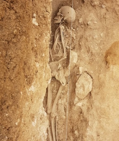 شناسایی گونه‌هایی از تدفین دوره اسلامی‌ در پنجمین فصل از کاوش‌ لیارسنگ‌بن