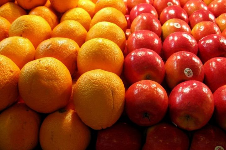 ذخیره ۷۰۰تن سیب و پرتقال برای شب عید گیلان