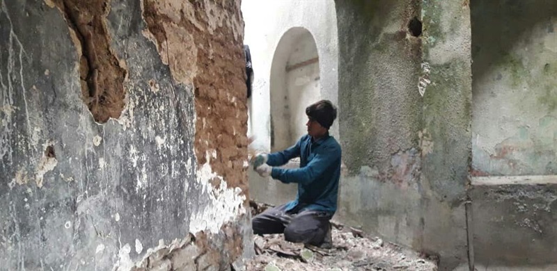 ادامه عملیات مرمت حمام قاجاری در فرح‌آباد ساری