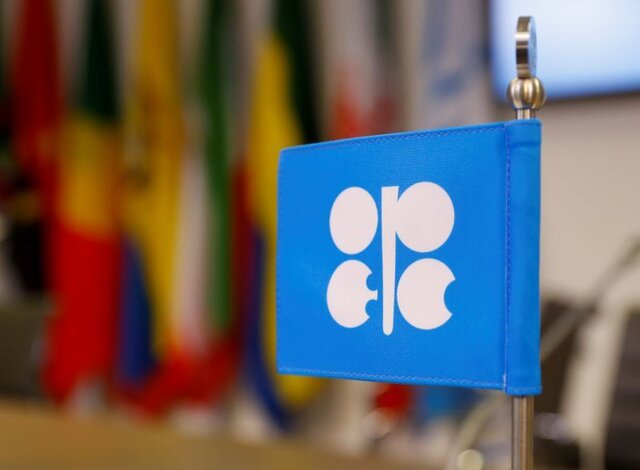 مذاکره اوپک برای تمدید یک ساله کاهش تولید نفت