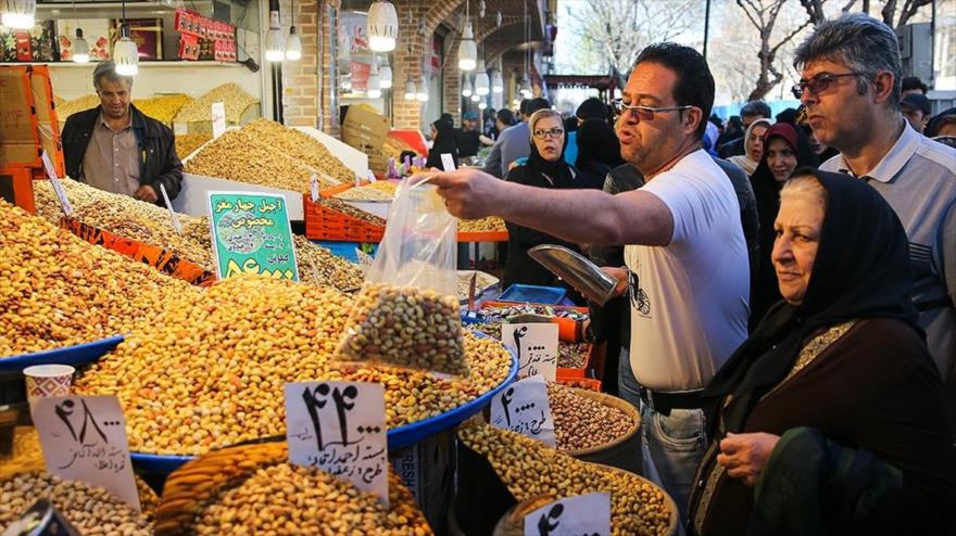 کشف ۱.۵ میلیارد تومان تخلف از بازار شب عید کالاهای اساسی