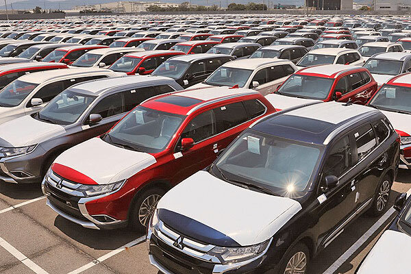 نمایندگان مجلس به دنبال اجرای طرحی برای ساماندهی بازار خودرو هستند/ابهام در آزادسازی واردات خودرو