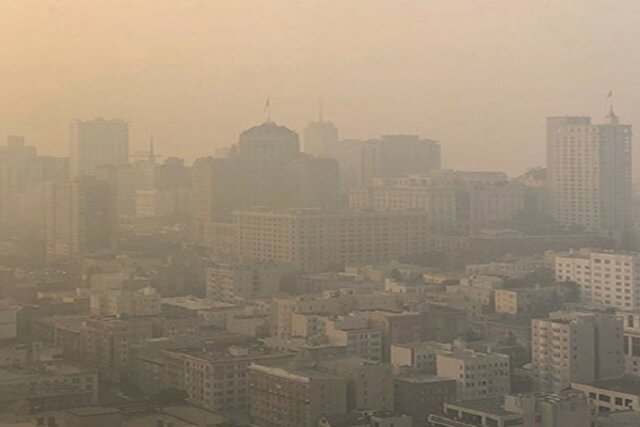 وضعیت قرمز ۱۸ ایستگاه کیفیت هوای تهران