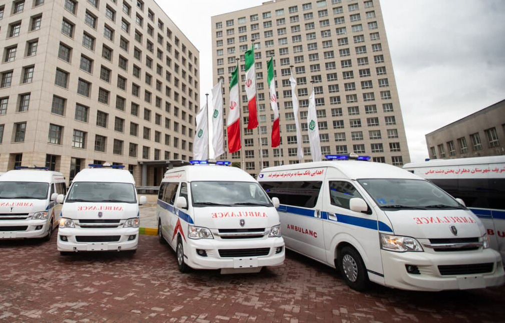 اهدای ۲۶ دستگاه آمبولانس به مراکز درمانی مناطق محروم کشور