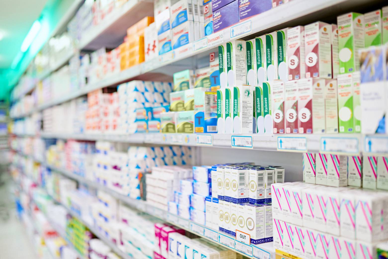 چرا وزیر بهداشت دستور رئیس جمهور برای کاهش قیمت دارو‌های گران شده را اجرا نمی‌کند؟