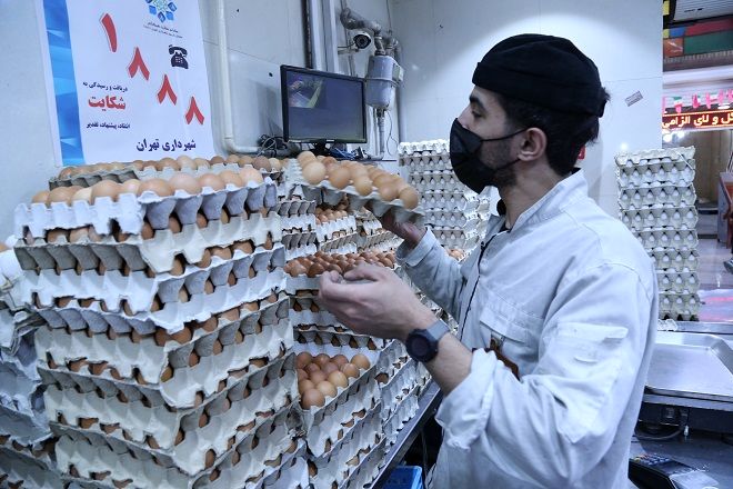 تخم مرغ چند نرخی شد/یک شانه تخم مرغ در آستانه ۱۳۰ هزار تومان