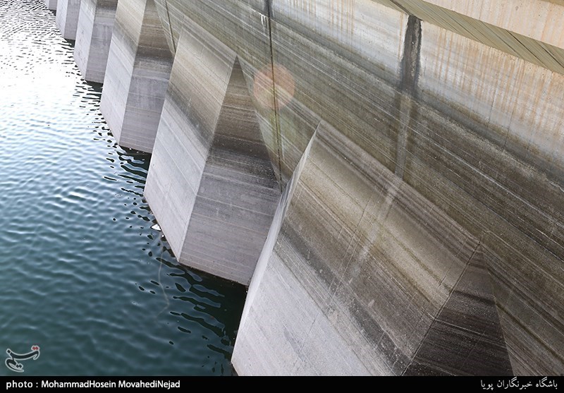 مصرف آب شرب تهران با زمان اوج تابستان برابر شد/۶۳ درصد ظرفیت سدها خالی است