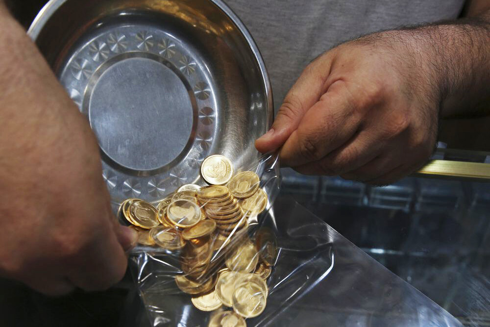 خریدهای هیجانی باعث افزایش حباب سکه شد/مسیر صعودی قیمت طلا و سکه