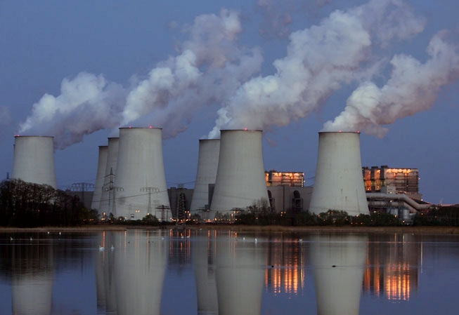 نیروگاه‌ها آماده تولید برق پایدار در تابستان هستند