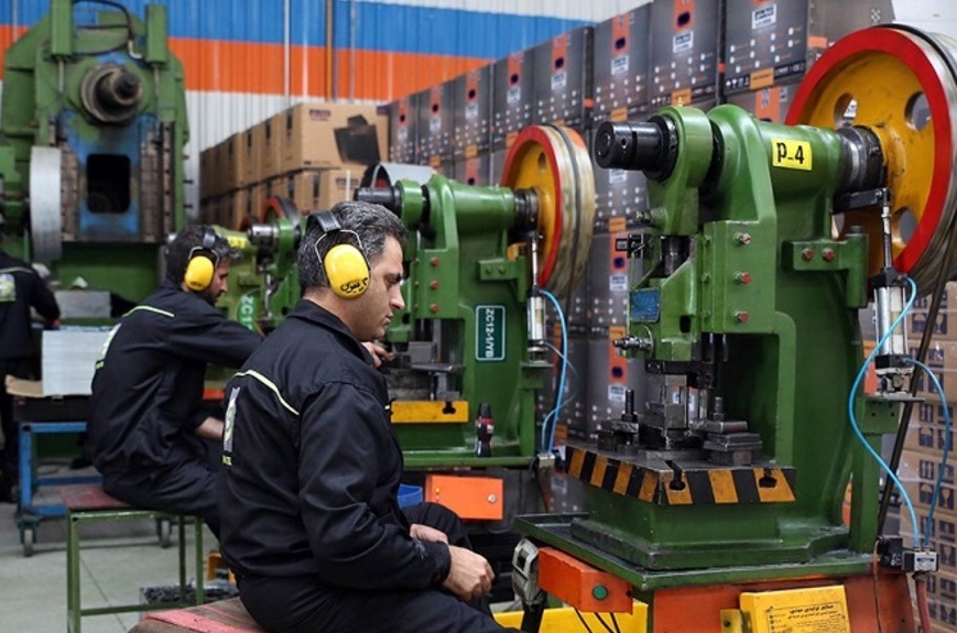 مالیات برآمده از تولید برای اقتصاد کشور مفید است/رشد پایدار درآمدهای غیر نفتی