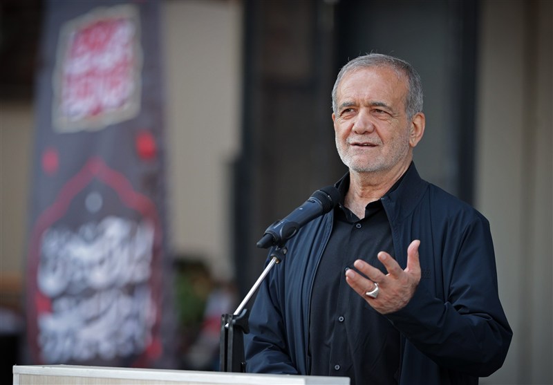 انتقاد رئیس جمهور از هدررفت ۷۰۰ میلیون دلار گاز مشعل/ مدیر پروازی به درد نمی‌خورد