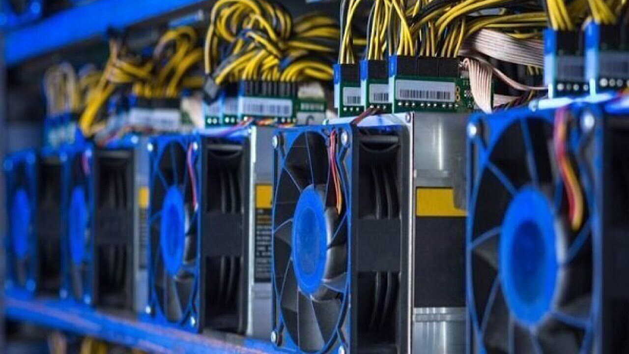 فعالیت یک دستگاه ماینر معادل مصرف برق ۱۰ واحد مسکونی است/سهم ۲۰ درصدی ماینر‌های غیرمجاز در ناترازی برق