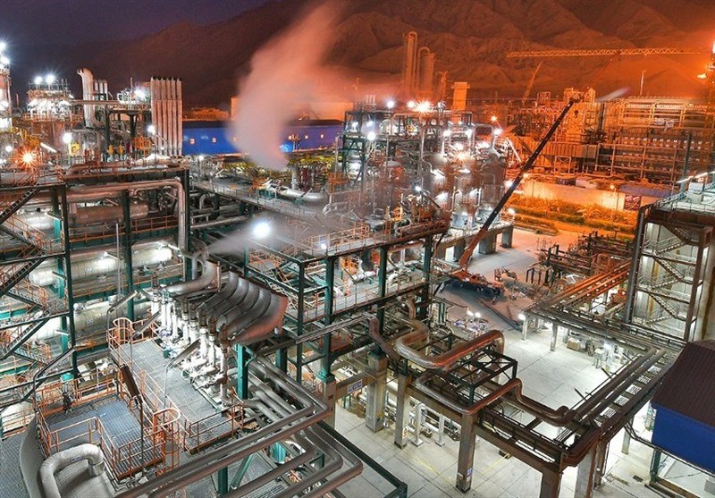 هشدار درباره کسری منابع هدفمندی/پتروشیمی‌ها ۲۰۰ همت بدهی خود را ندادند