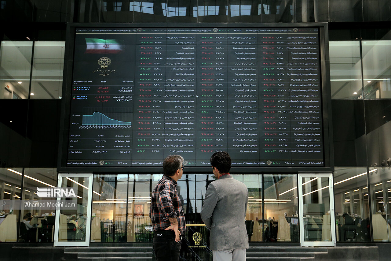 عبور از مرز روانی ۴ میلیون واحد/بازار سرمایه در مدار امید