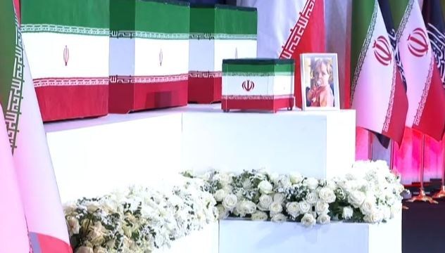 امام شهید , تشییع امام شهید , تشییع رهبر شهید , تشییع آیت‌الله‌العظمی سید علی خامنه‌ای , بدرقه آقای شهید ایران , 