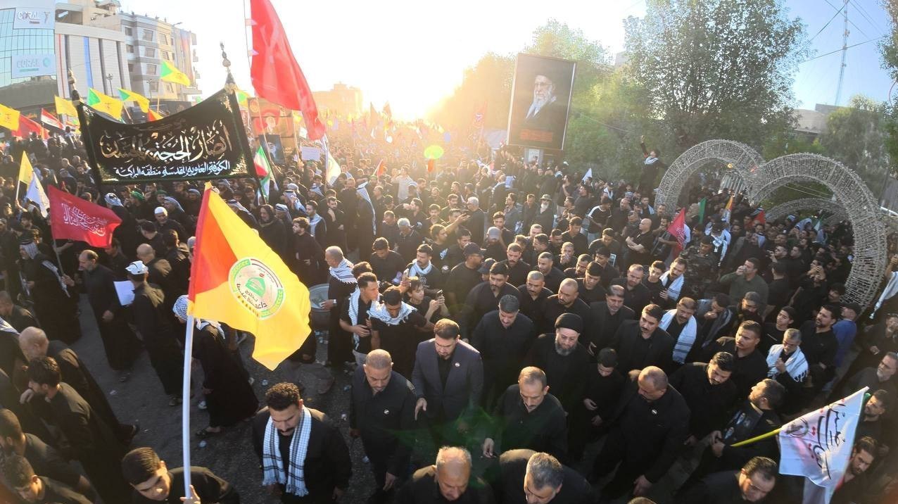 تشییع آیتاللهالعظمی سید علی خامنهای , تشییع امام شهید , تشییع رهبر شهید , بدرقه آقای شهید ایران , شهر نجف اشرف ,