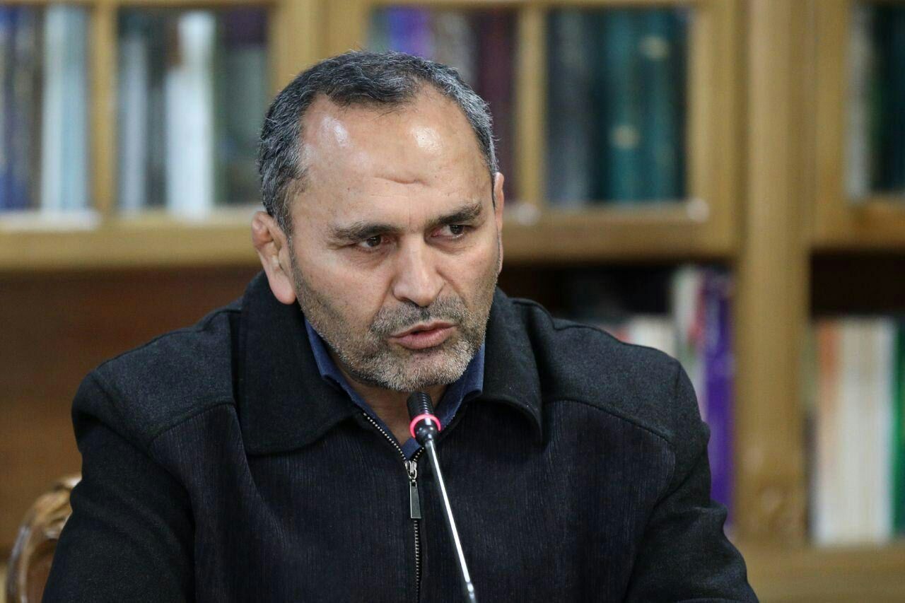 علی اکبرلبافی معاون اسبق وزارت کار و رفاه اجتماعی در گفت و گو با «کسب و کار»: بسته های حمایتی دولت بدون تقویت قدرت خرید مردم کارایی ندارد